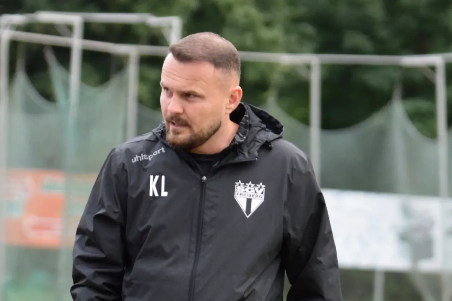 Trainer Lushtaku vor dem Spiel vs. SC Freiburg II