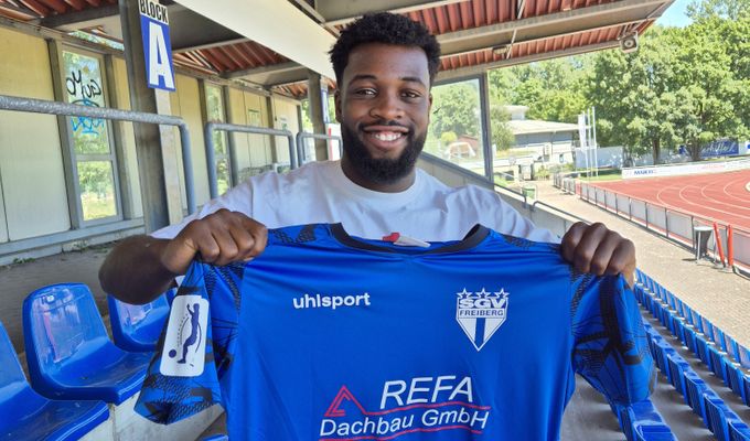 Dennis Owusu wechselt zum SGV Freiberg Fußball